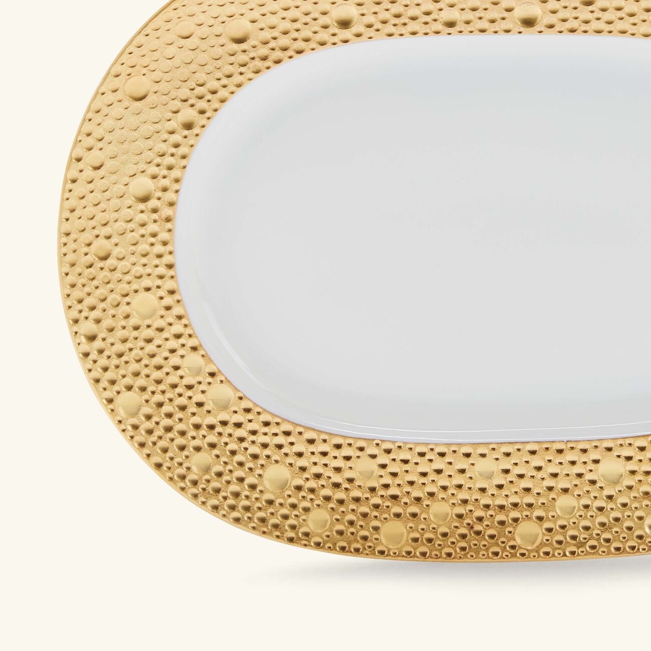 برناردو طبق إكومي أور للخبز والزبدة بيضاوية باللون الذهبي 23 سم