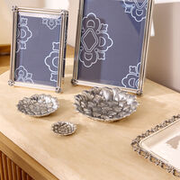 بوتشيلاتي وعاء على شكل زهرة الجاردينيا فضي بحجم صغير