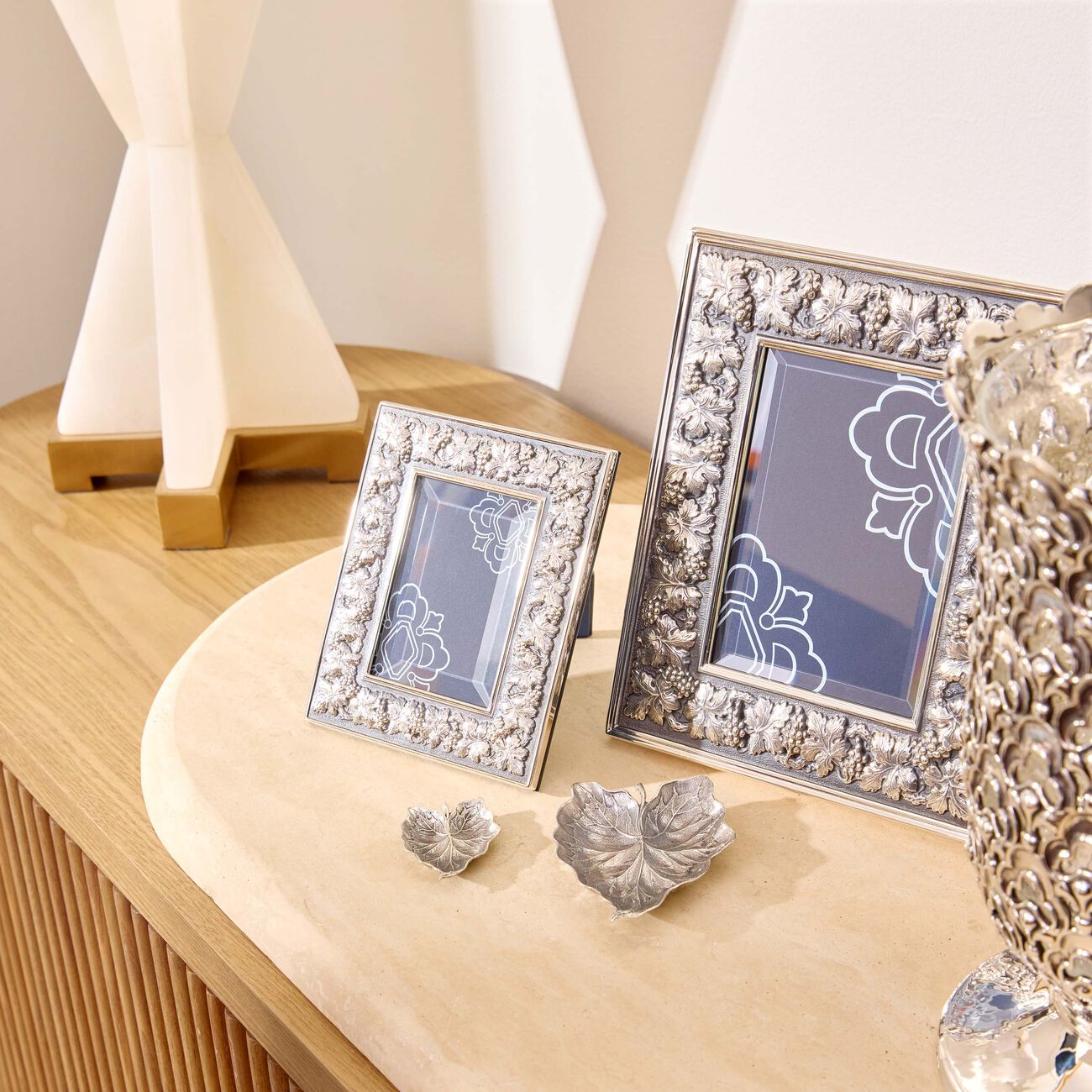 بوتشيلاتي وعاء على شكل ورقة القلقاس بحجم صغير