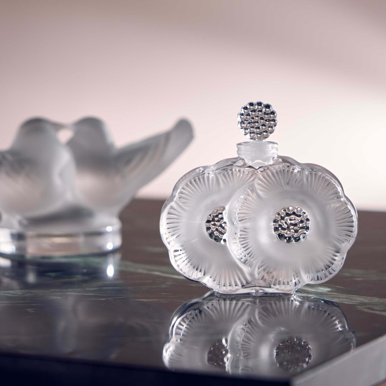 لاليك زجاجة العطر تو فلاورز
