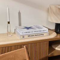 كتاب أمريكا سويت هارتس: تشييرليدرز دالاس كاوبويز 25x33cm سم آسولين كتاب أمريكا سويت هارتس تشييرليدرز دالاس كاوبويز 25x33cm سم