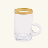 فنجان الشاي العربي باترفلاي مع صحنه وردي فيلاري فنجان الشاي العربي باترفلاي مع صحنه وردي