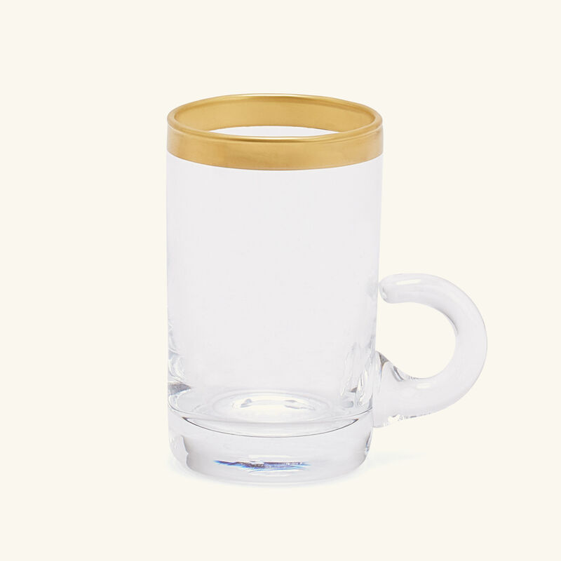 فنجان الشاي العربي باترفلاي مع صحنه وردي فيلاري فنجان الشاي العربي باترفلاي مع صحنه وردي