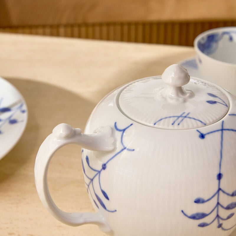 royal copenhagen blue fluted mega teapot white