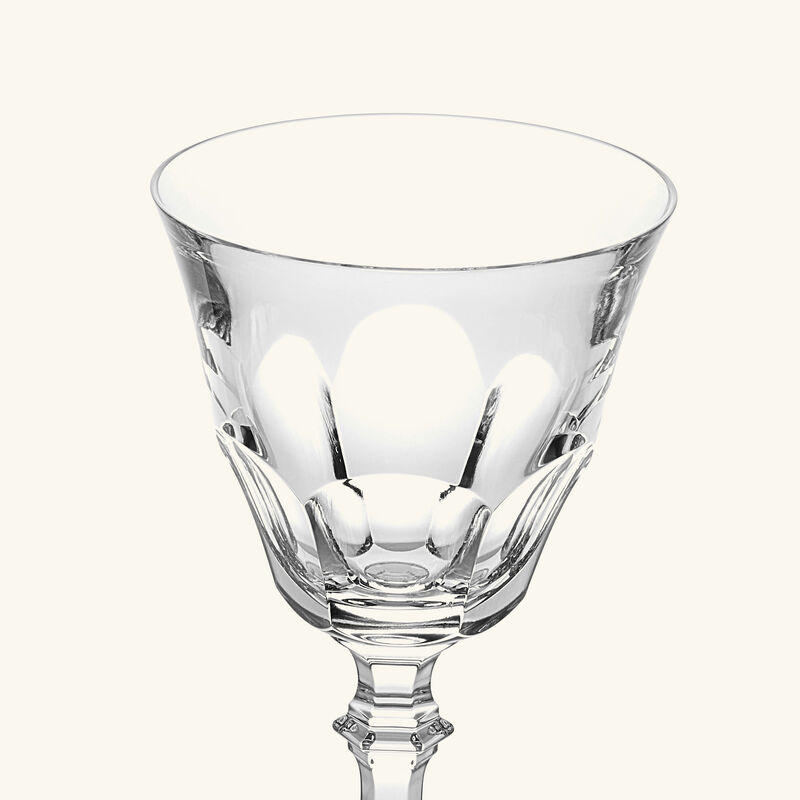 baccarat harcourt eve wine glass medium clear