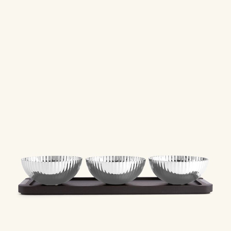 طقم أوعية التقديم بيرنادوت باللون البني جورج جنسن طقم أوعية التقديم بيرنادوت باللون البني