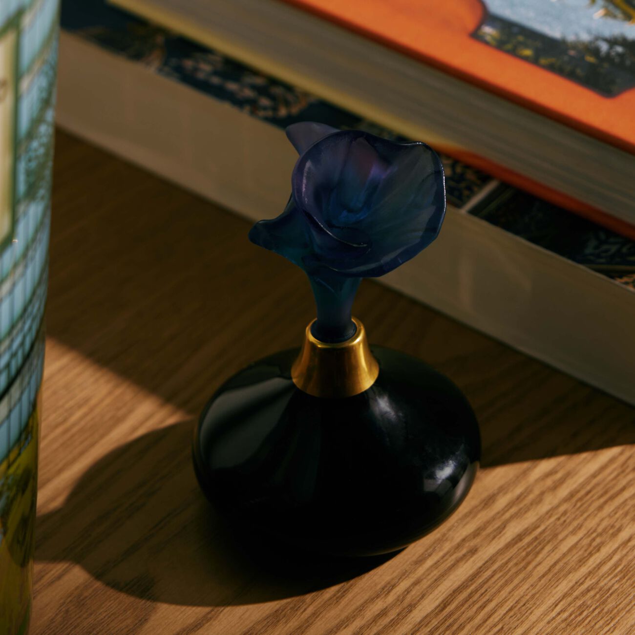 دوم زجاجة العطر آروم روز