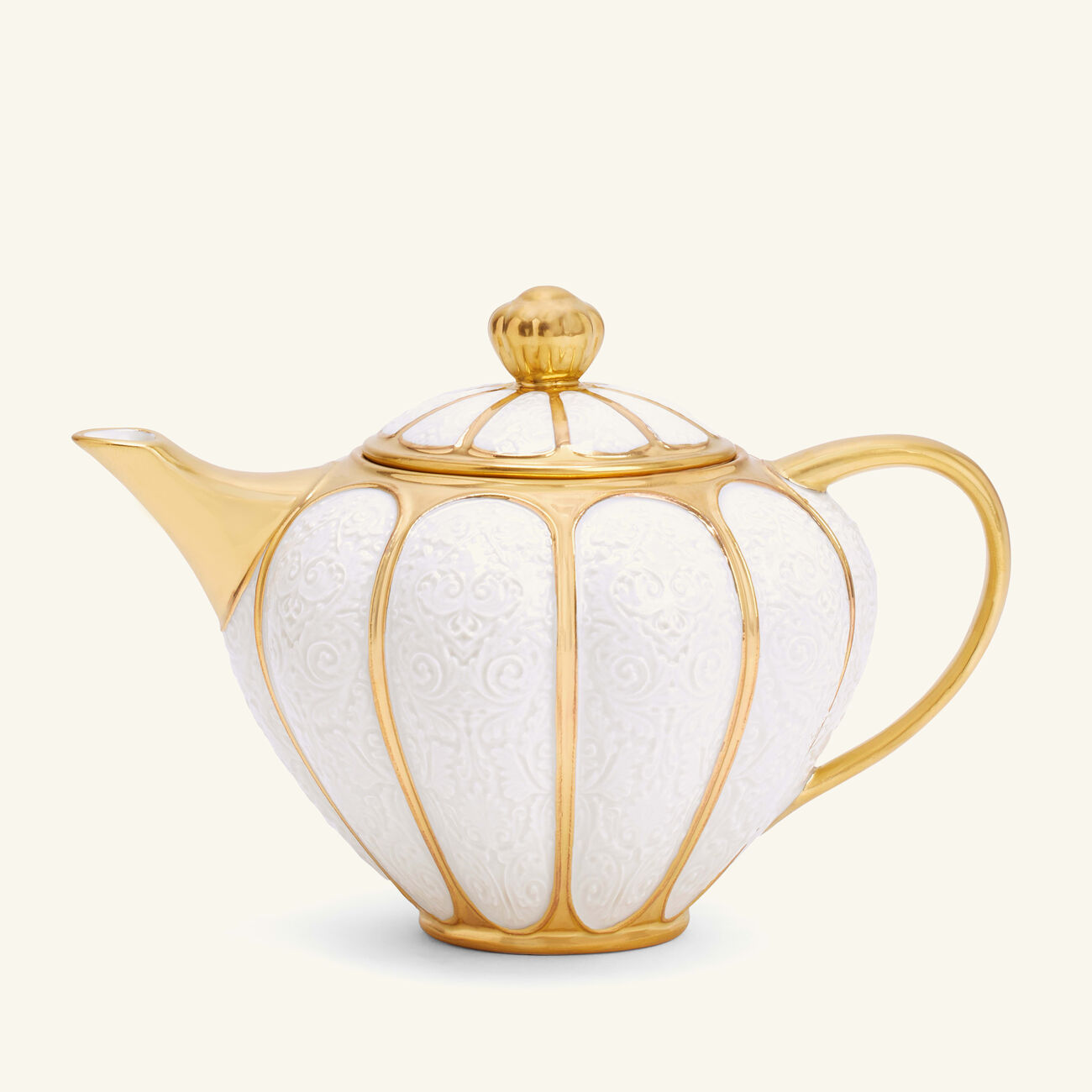 villari amour coffee pot white