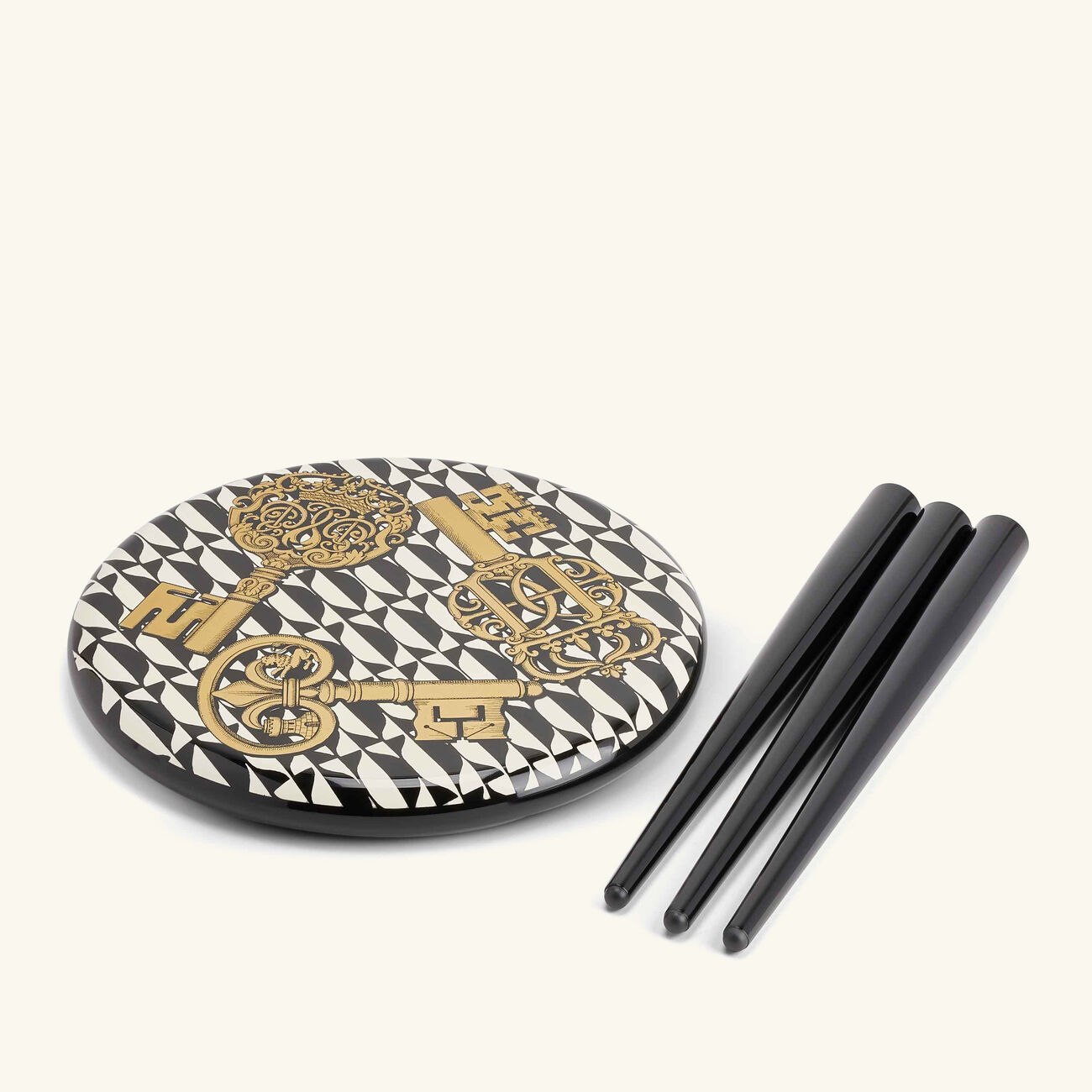 fornasetti chiavi e losanghe stool pattern