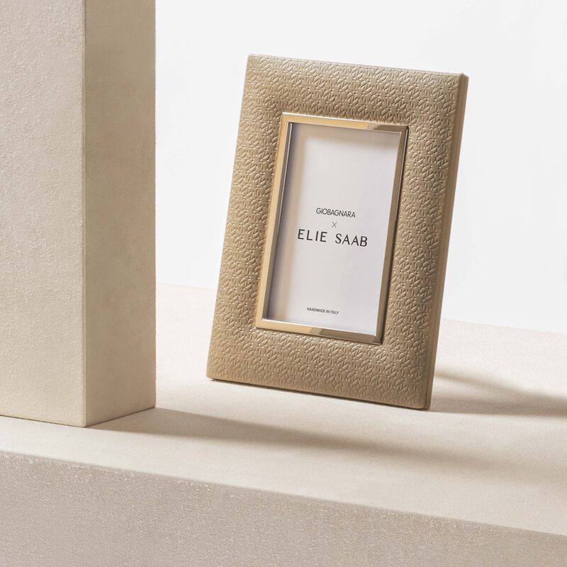 Elie Saab Monogram Frame Mouton Beige 24x19cm giobagnara elie saab monogram frame mouton beige 24x19cm