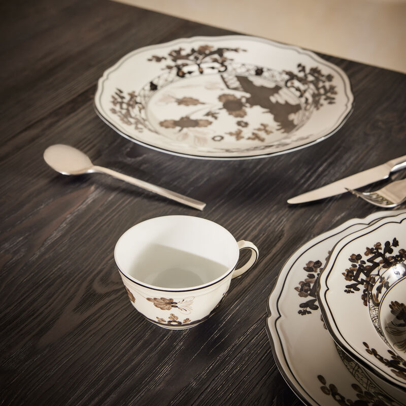 فنجان الشاي أنتيكو دوتشيا أسود جينوري 1735 فنجان الشاي أنتيكو دوتشيا أسود