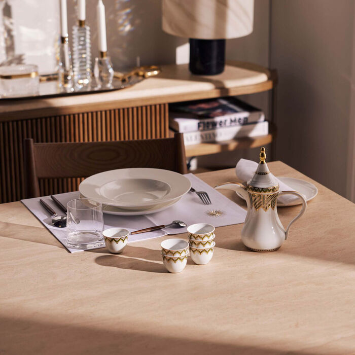 كاترين دينوال منديل بنقشة شمس أبيض