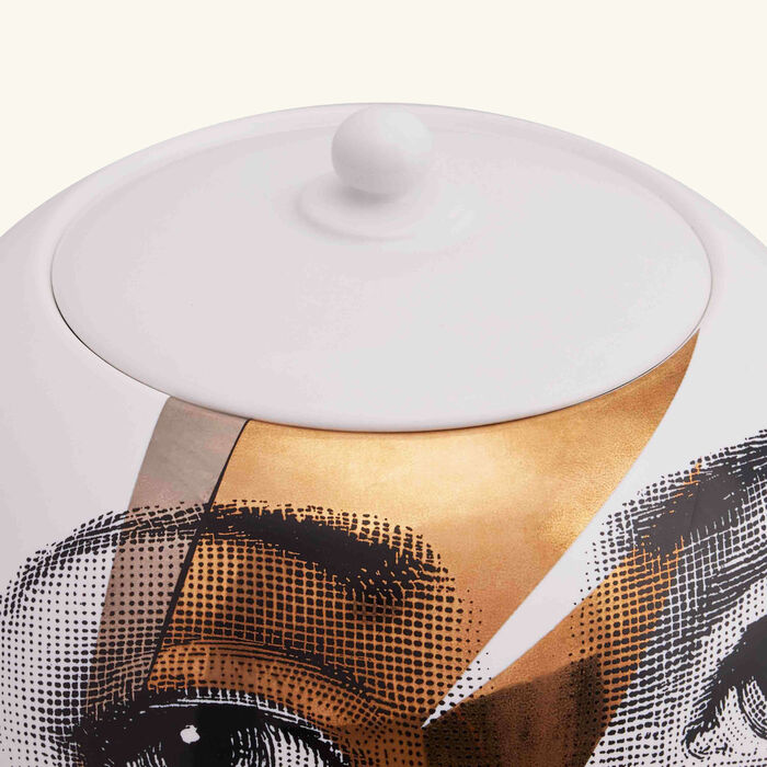 fornasetti tema e variazioni no 375 vase medium white