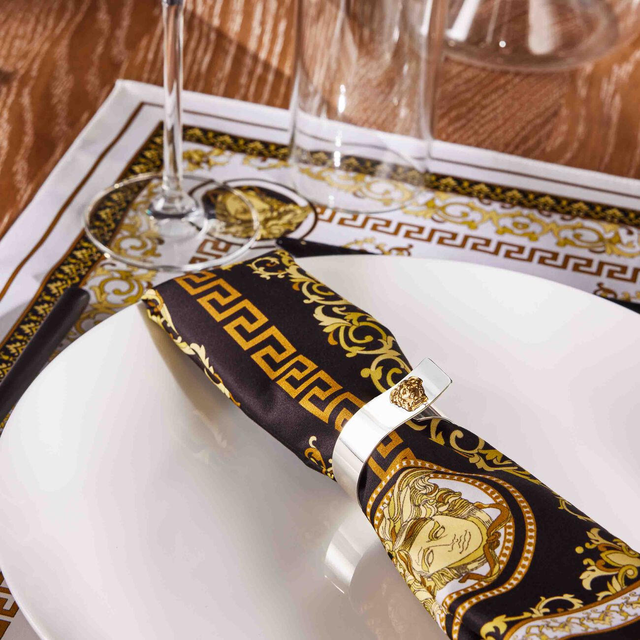 Medusa Napkin Ring Silver Plated Set Of 4 versace medusa napkin ring silver plated set of 4