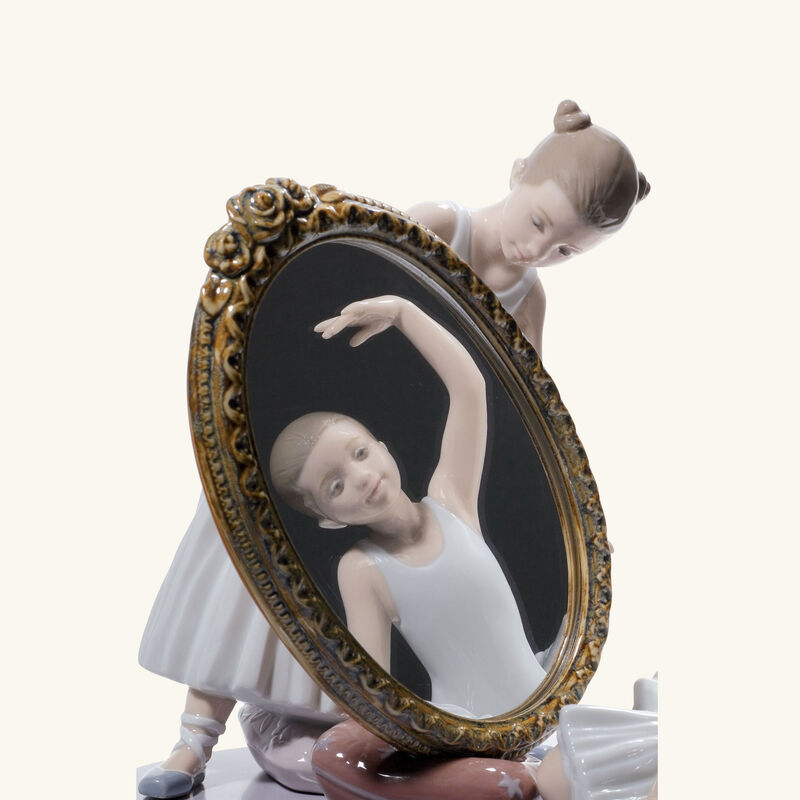 منحوتة ما بيرفكت بوز على شكل راقصة باليه صغيرة بيضاء لادرو منحوتة ما بيرفكت بوز على شكل راقصة باليه صغيرة بيضاء