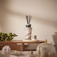 Tamrah by Razan Alazzouni Rose Oud Candle 150g silsal tamrah by razan alazzouni rose oud candle 150g