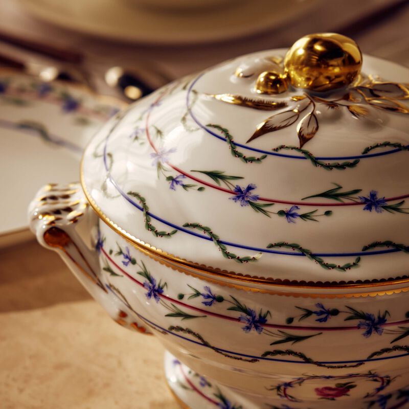 bernardaud le gobelet du roy soup tureen white