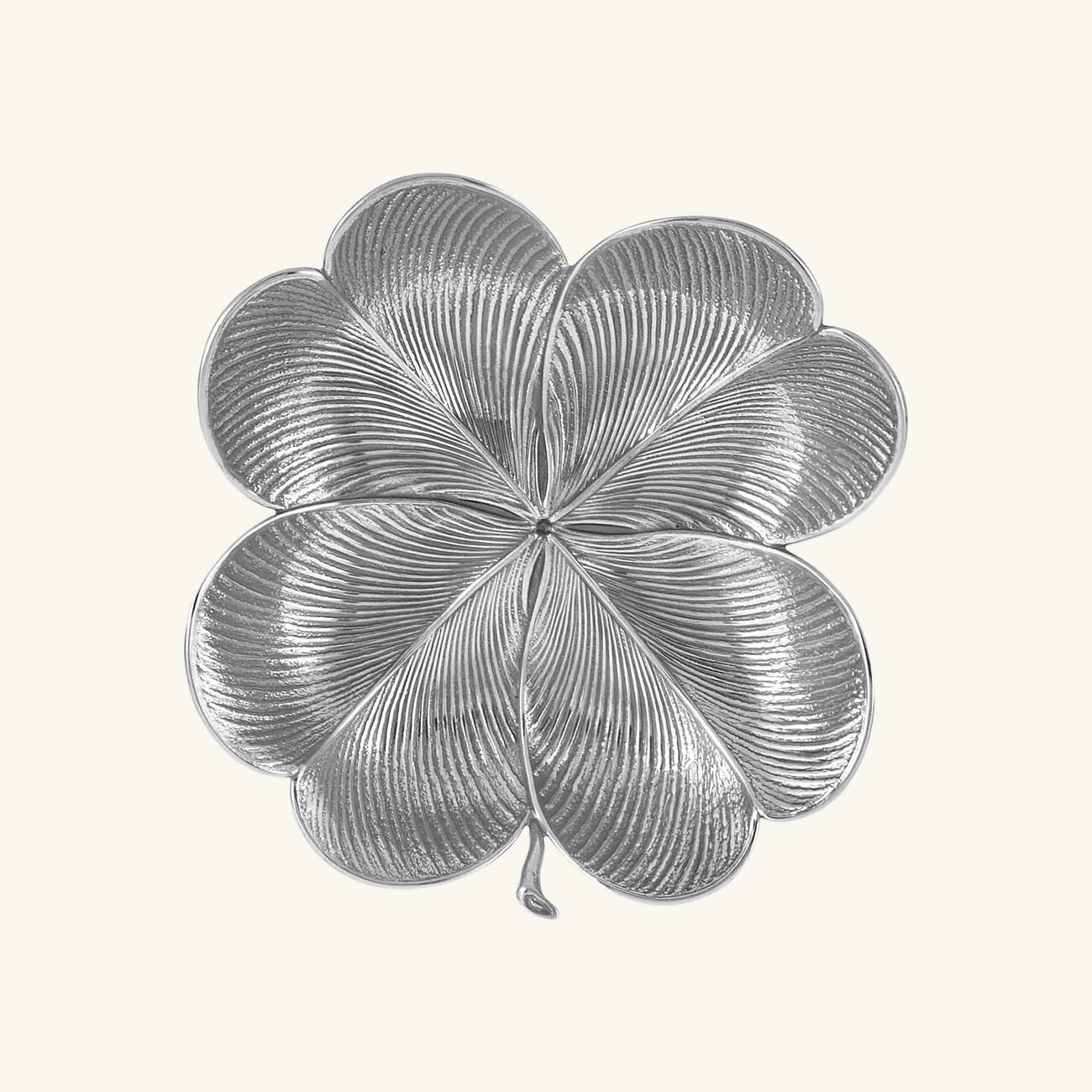 buccellati clover leaf bowl medium silver
