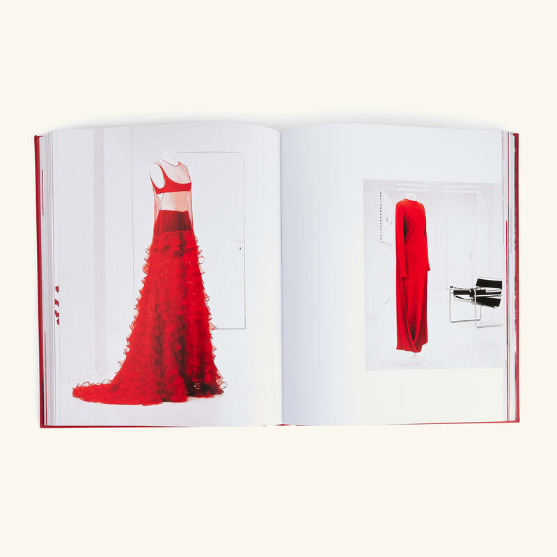 كتاب فالنتينو روسو 39 × 30 سم 39 30