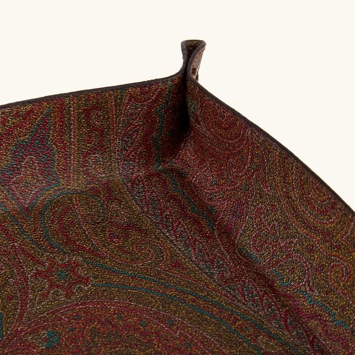 صينية أرنيكا للديكور مربعة باللون البني 25 سم إيترو صينية أرنيكا للديكور مربعة باللون البني 25 سم