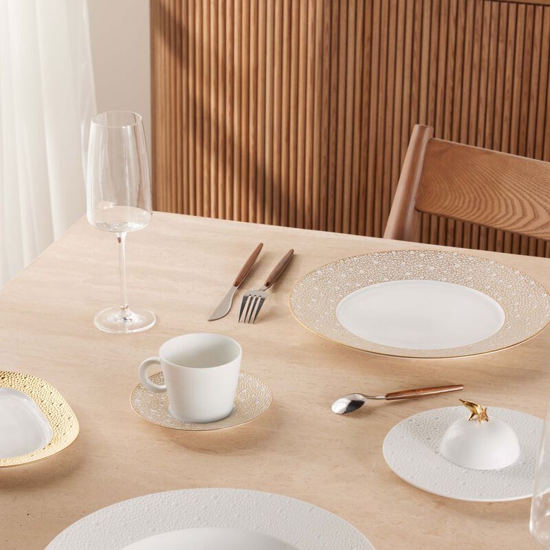 برناردو طبق الضيافة إكيوم دائري أبيض 18 سم