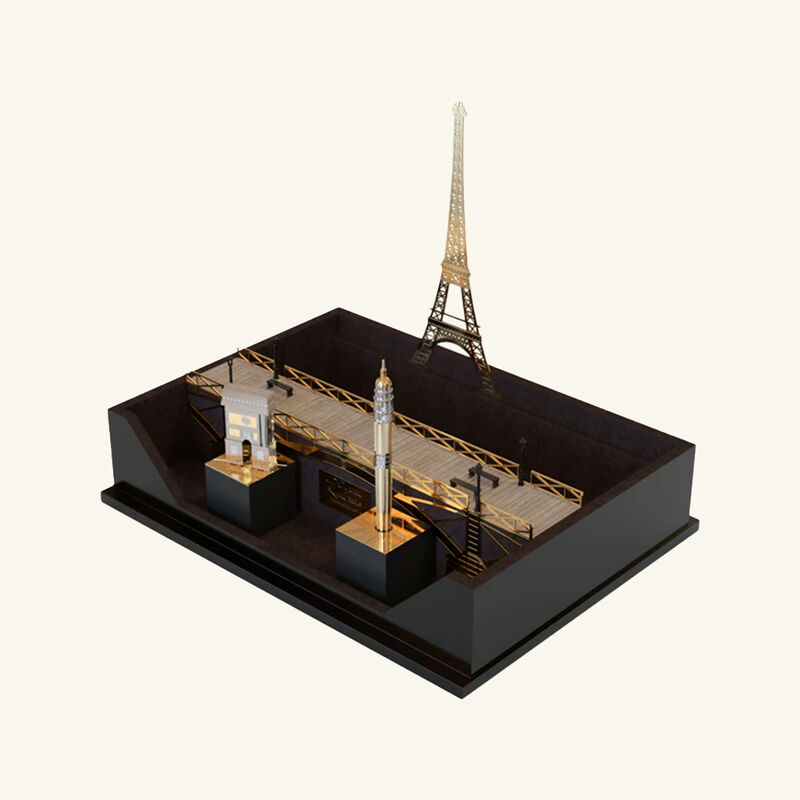 مجموعة لافز باريس من اس تي دوبون لعشّاق اقتناء التحف الفاخرة - إصدار محدود من 150 نسخة باللون الفضي مجموعة لافز باريس من اس تي دوبون لعشّاق اقتناء التحف الفاخرة إصدار محدود من 150 نسخة باللون الفضي