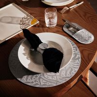 دملاج طقم نغم من إكسسوارات المائدة باللون الفضي   6 قطع