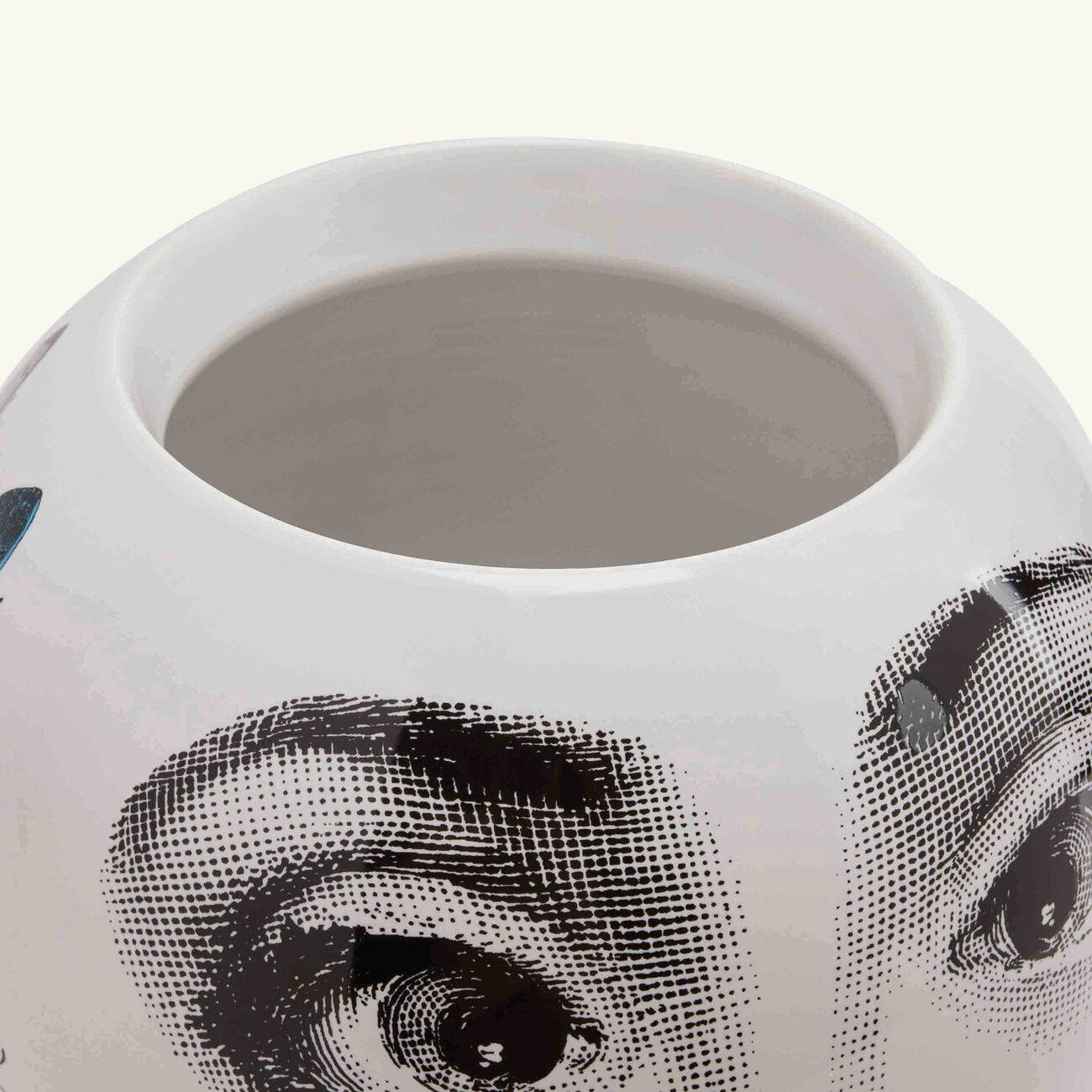 fornasetti rossetti vase medium white