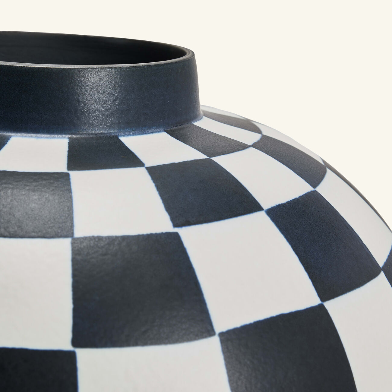 لوبجيه مزهرية دامييه كبيرة بيضاء