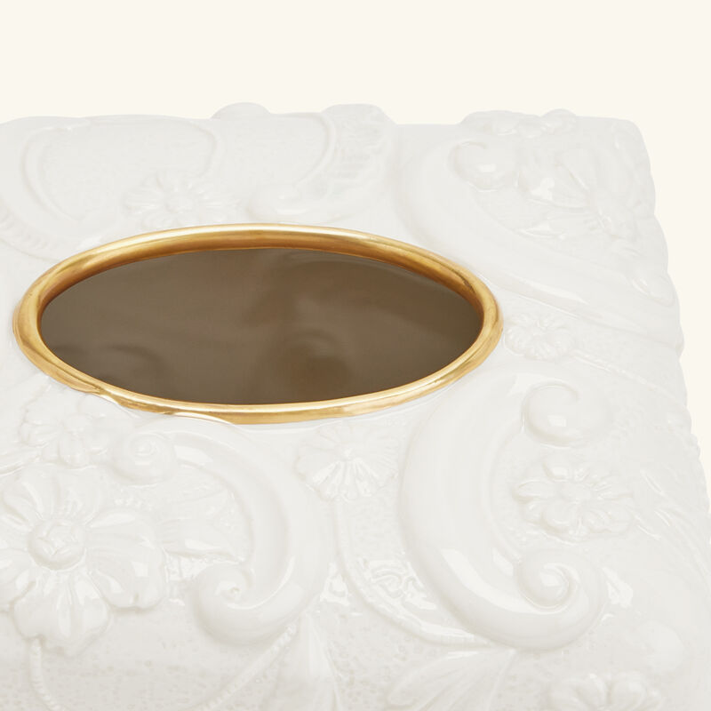 فيلاري علبة المناديل تاورمينا بيضاء