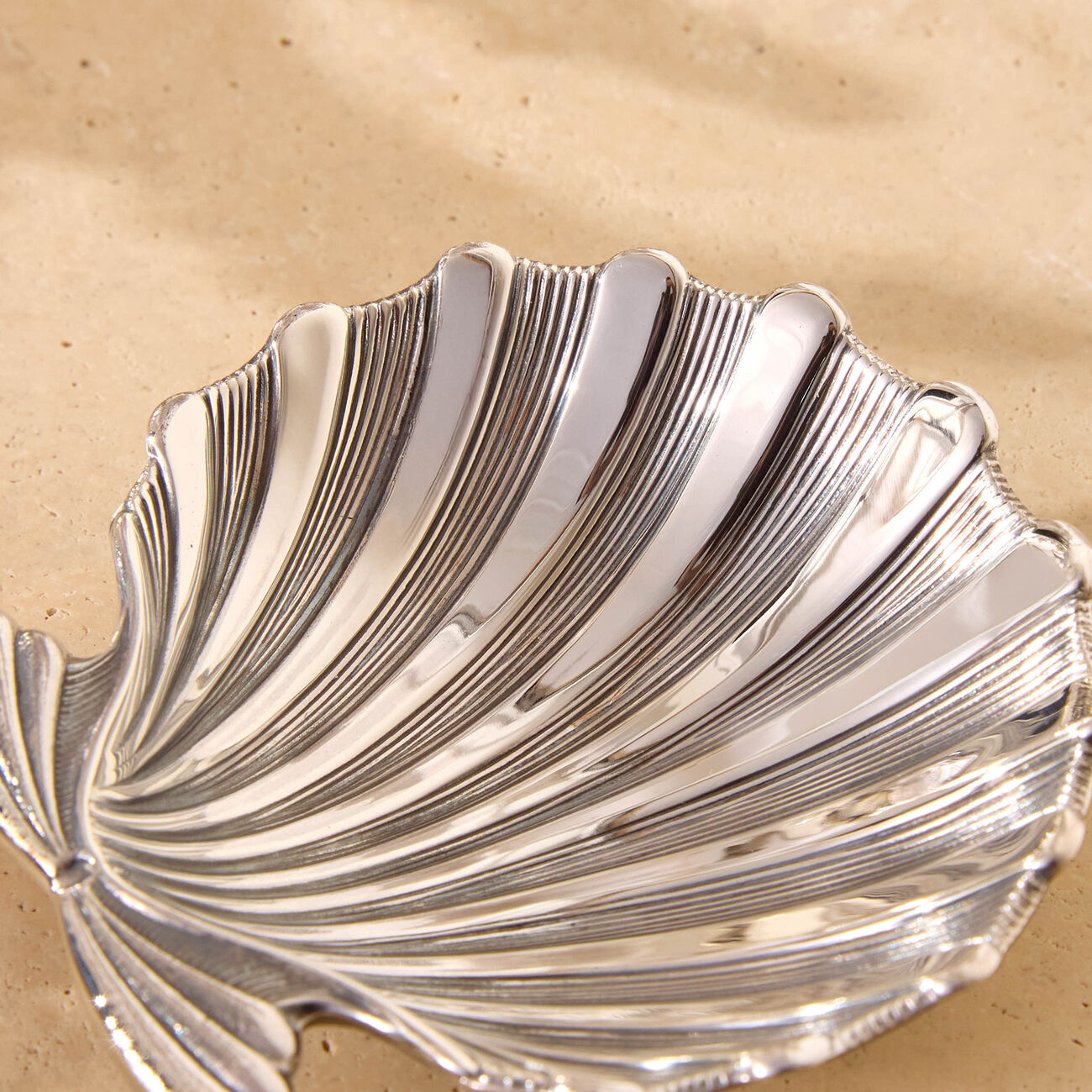 بوتشيلاتي وعاء على شكل صدفة فينوس بحجم صغير