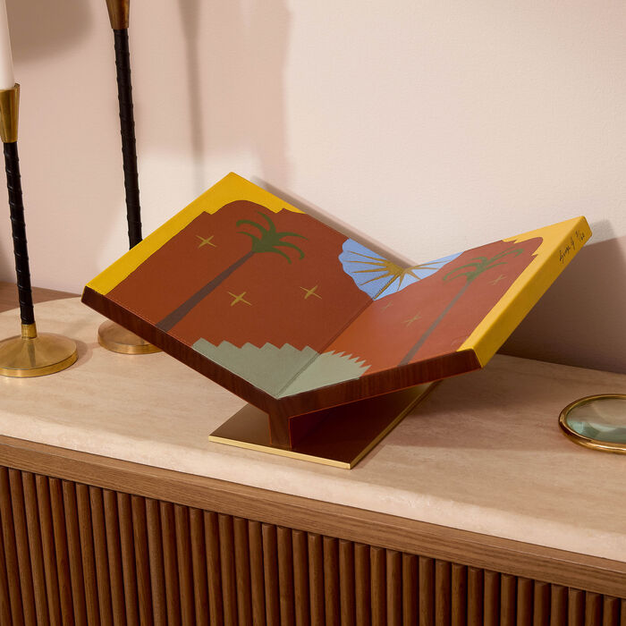 Collector Classic Bookstand Camel assouline collector classic bookstand camel