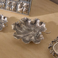 Geranium Leaf Bowl Medium Silver buccellati geranium leaf bowl medium silver