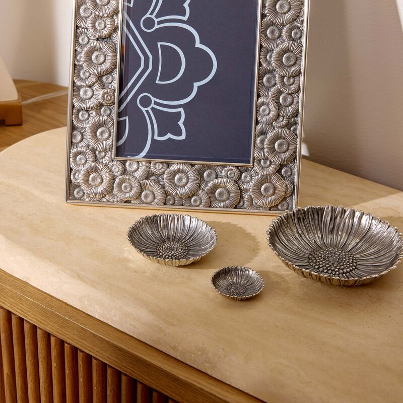 وعاء على شكل زهرة الخشخاش فضي بحجم كبير بوتشيلاتي وعاء على شكل زهرة الخشخاش فضي بحجم كبير