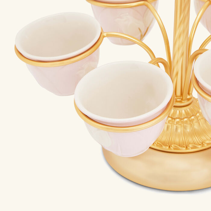 قاعدة فنجان القهوة توليب باللون الذهبي فيلاري قاعدة فنجان القهوة توليب باللون الذهبي