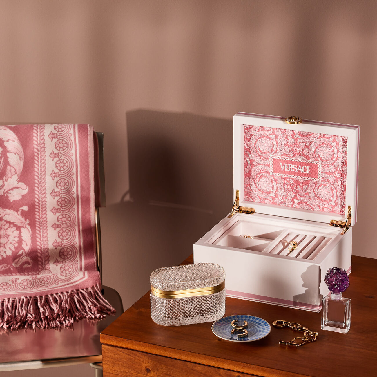 versace crete de fleur fringed blanket