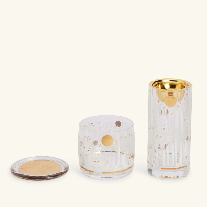 دملاج طقم حياة المؤلف من 3 قطع باللون الذهبي   كوب وحامل شموع وقاعدة الأكواب
