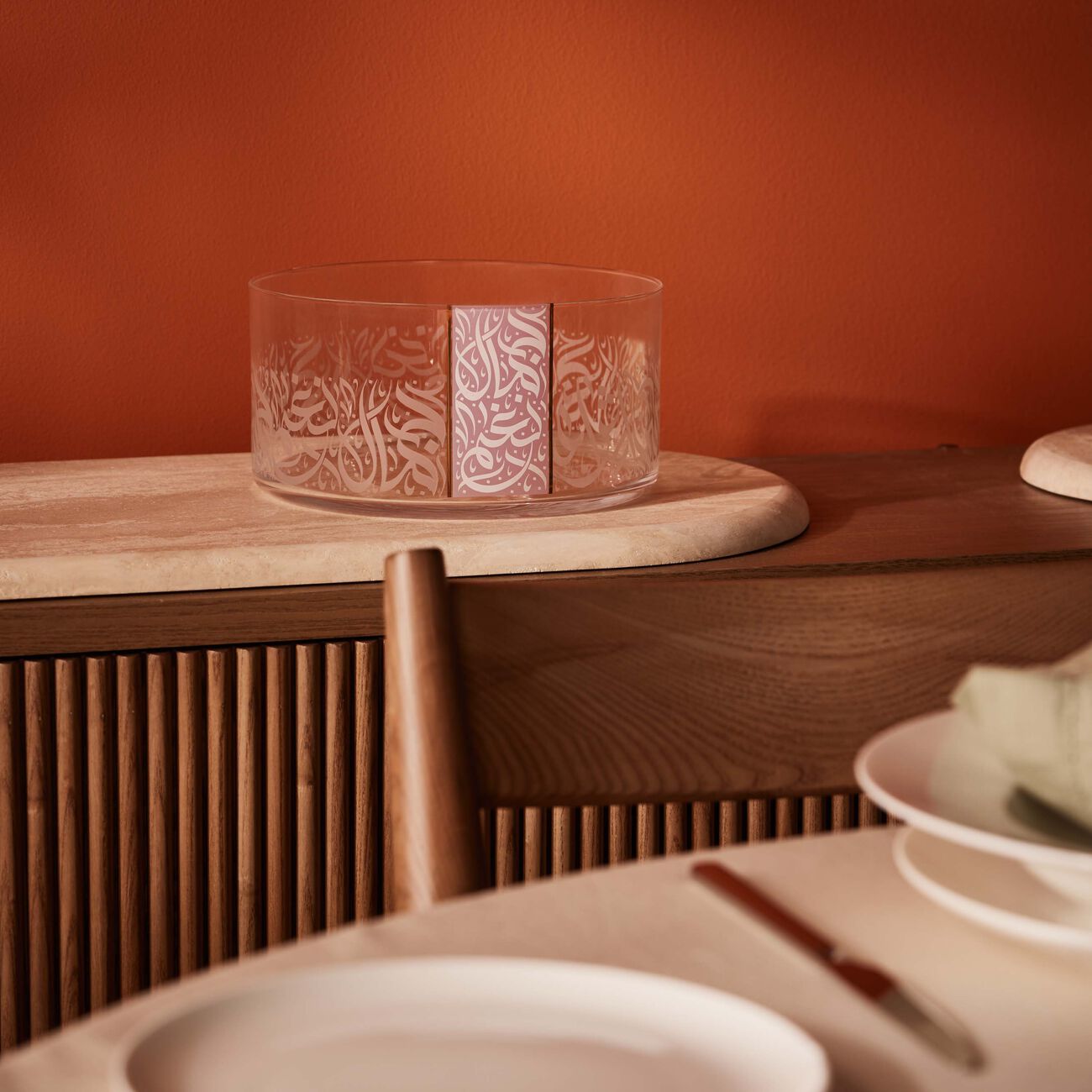 دملاج وعاء الضيافة نغم بتصميم شفاف   28 سم