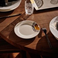 دملاج طقم قمر المؤلف من 6 أطباق للحلويات باللون الأبيض   19 سم