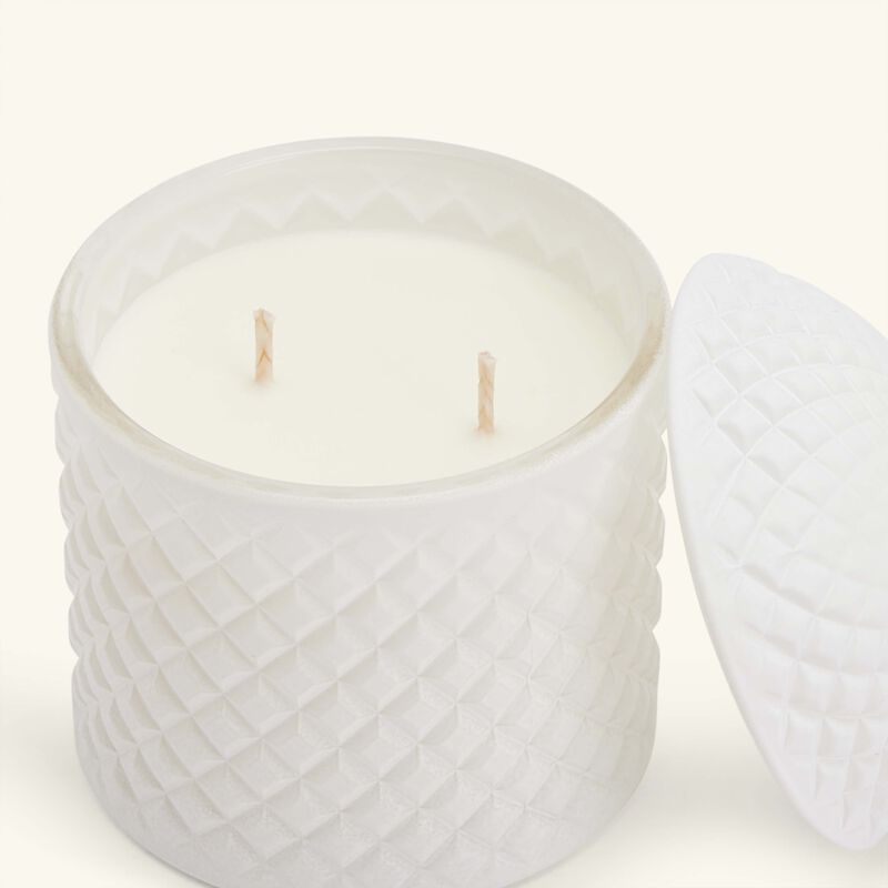 light of sakina cranberry fig candle 350 ml