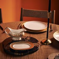 برناردو طبق إكومي أور للخبز والزبدة بيضاوية باللون الذهبي 23 سم