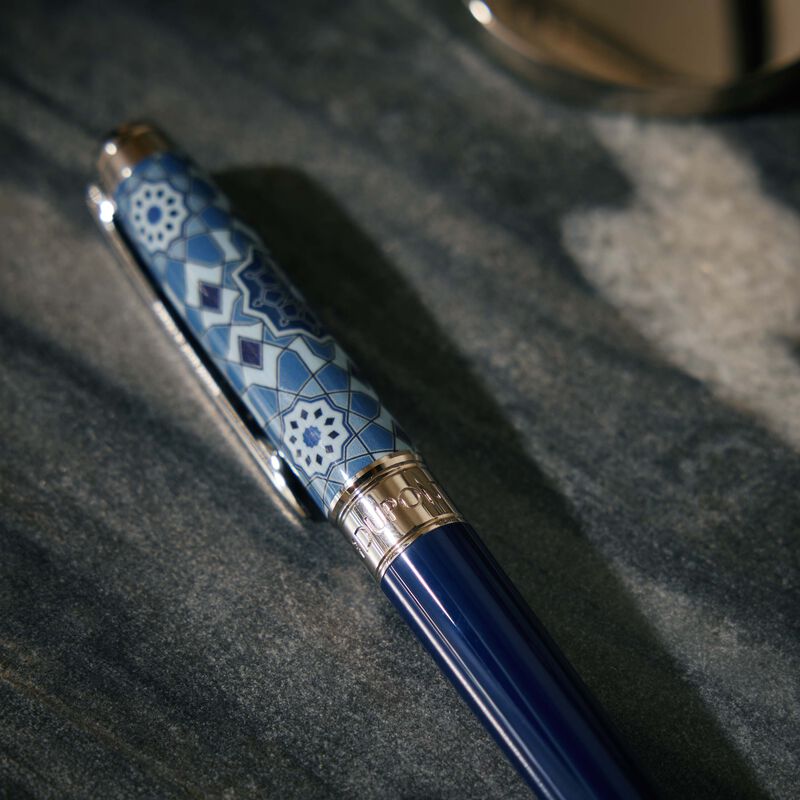 Alhambra Medium Eternity Ballpoint Pen Blue st dupont alhambra medium eternity ballpoint pen blue