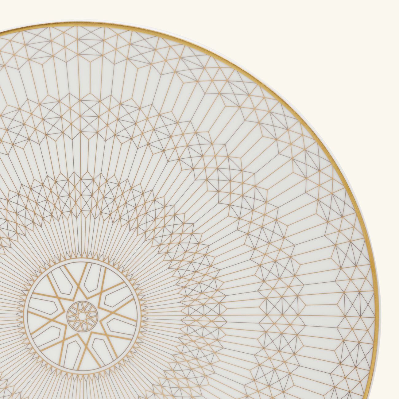 baccarat arcadia show plate round gold 31cm