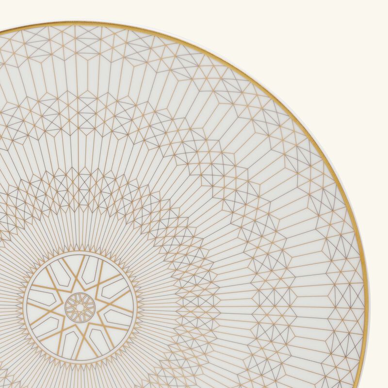 baccarat arcadia show plate round gold 31cm
