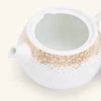 silsal tamrah by razan alazzouni teapot