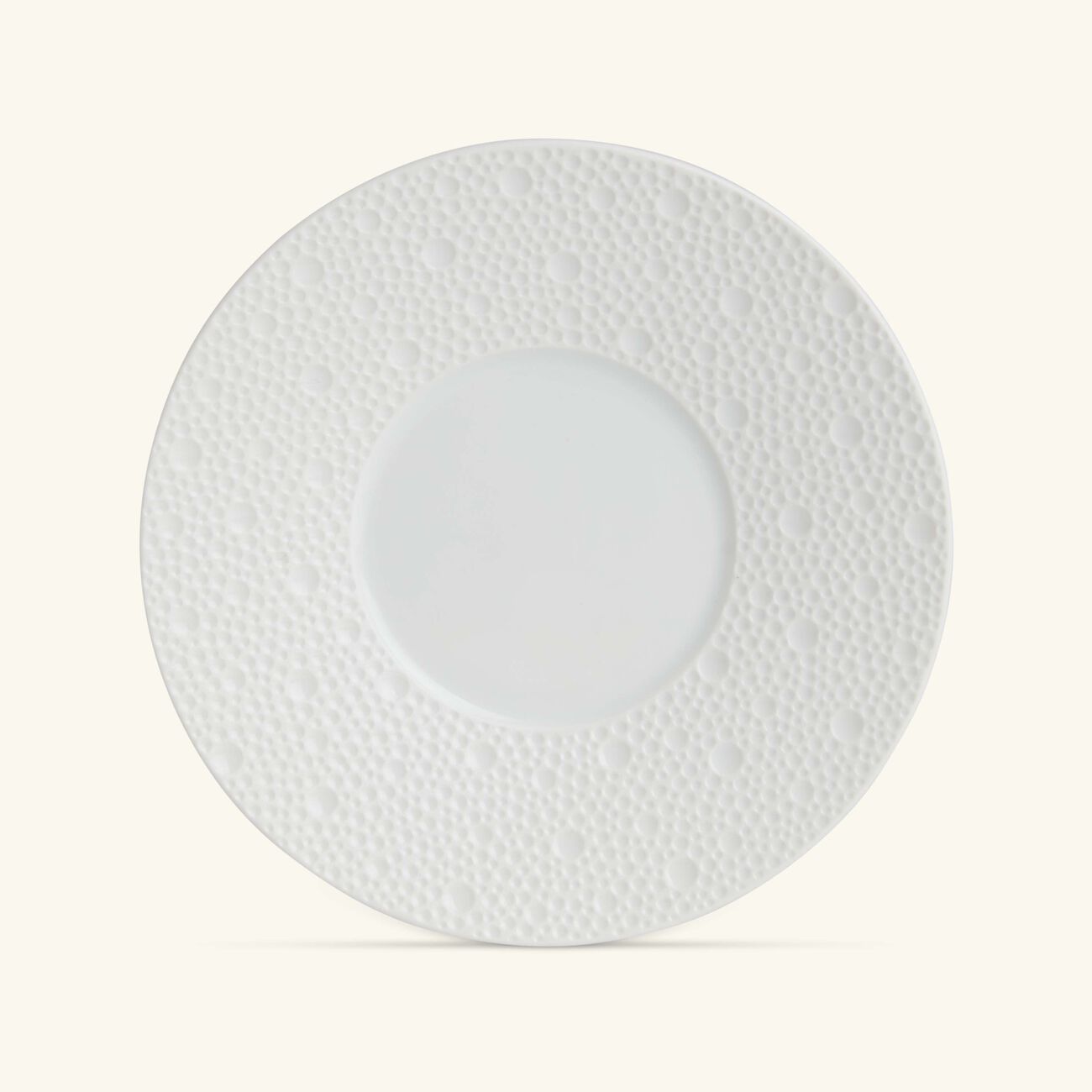 برناردو فنجان شاي مع صحنه أبيض