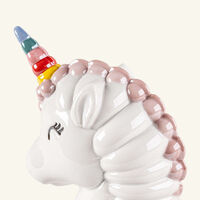 تمثال وحيد القرن الأبيض لادرو تمثال وحيد القرن الأبيض