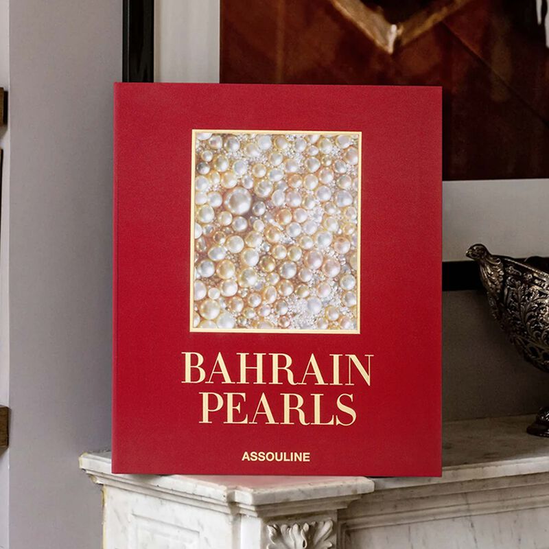 كتاب بحرين بيرلز تريجرز فروم ذا لاند أوف تو سيز، الإصدار النهائي - 48 × 41 سم آسولين كتاب بحرين بيرلز تريجرز فروم ذا لاند أوف تو سيز، الإصدار النهائي 48 41 سم