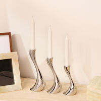 مجموعة حامل الشموع كوبرا من ثلاث قطع جورج جنسن مجموعة حامل الشموع كوبرا من ثلاث قطع