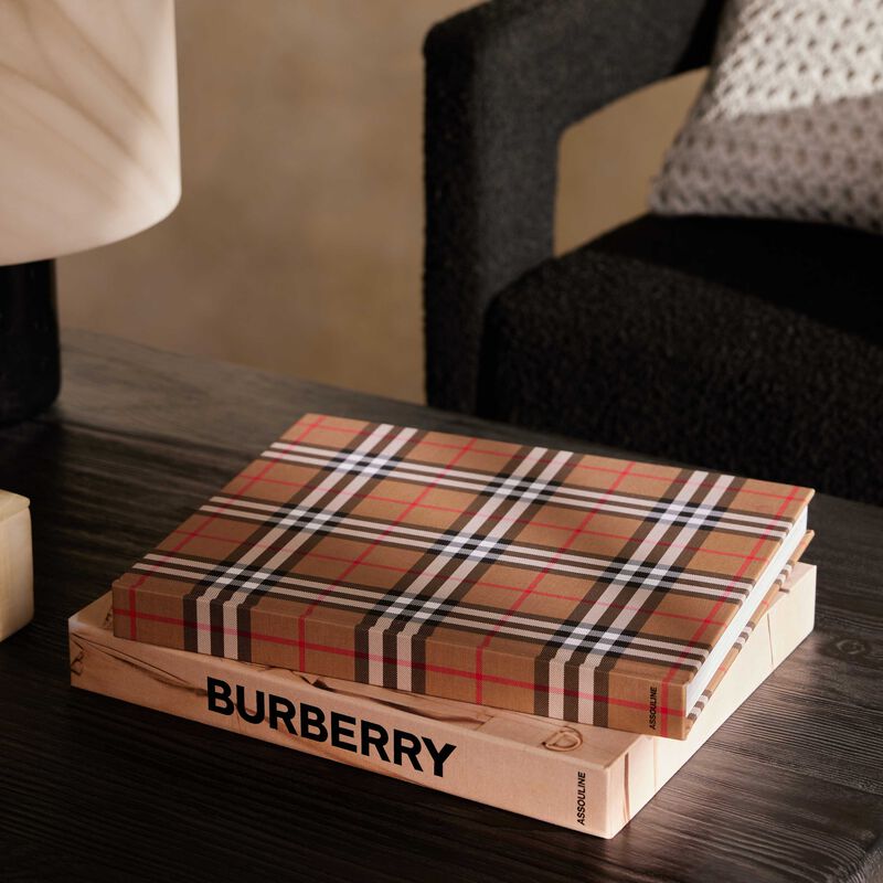 assouline burberry book 36x28cm